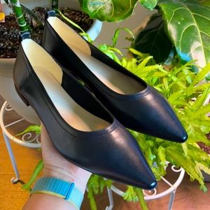 Everlane - W9.5 Black Leather Flats